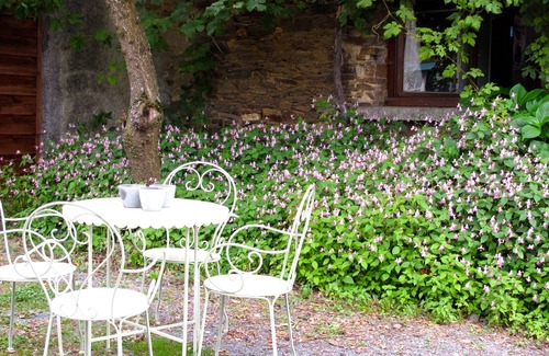 Angoisse House | Countryside gite, build in stones of Limousin in the midst of an apple orchard