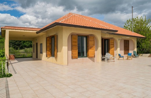 Adrano House | Countryside House on Etna Volcano