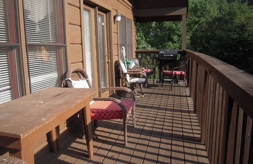 Gatlinburg - Pigeon Forge Cabin | Countryside in Country Pines