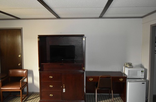 Hillsboro Hotel | Countryside Inn