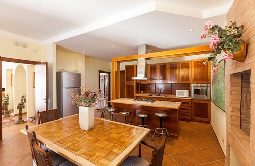 Formello Villa | Countryside Luxury Villa with Private Pool in the Outskirts of Rome