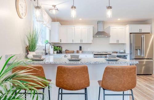 Gorham Apartment | Countryside Oasis Charming 1BR Farmhouse Getaway