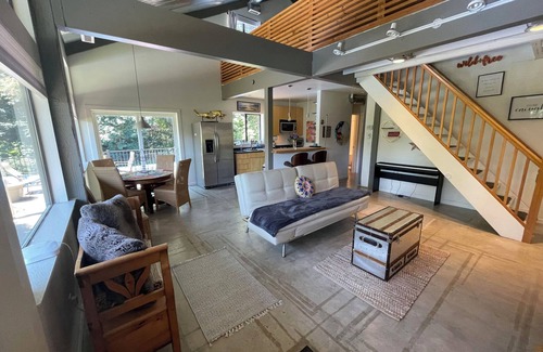 Stafford - Tualatin Valley House | Countryside pet-friendly bungalow with a pool, just 20 minutes from Portland
