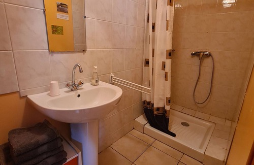 La Berthenoux Bed & Breakfast | Countryside Retreat with Fitness Space in La Berthenoux