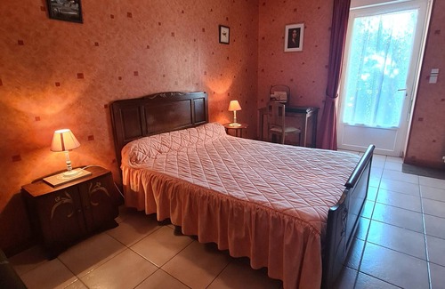 La Berthenoux Bed & Breakfast | Countryside Retreat with Fitness Space in La Berthenoux
