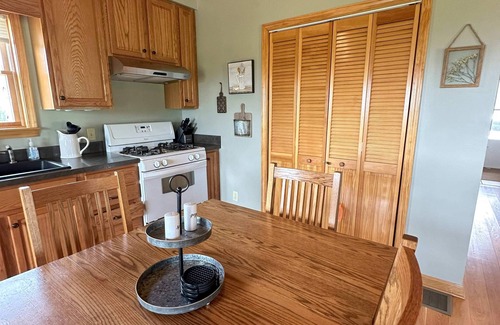 Cherry Creek Cabin | Countryside Retreat - Cabin 2