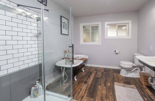 Kimberly Other | Countryside Retreat: Chef's Kitchen, Huge Yard, BBQ and So Many Stars!