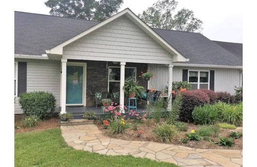 Madison County House | Countryside Retreat Near Athens & UGA