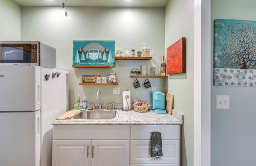 Centerville Apartment | Countryside Vacation Rental in Paola!