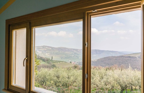 Mezzane di Sotto House | Countryside villa with pool on the hills surrounding Verona