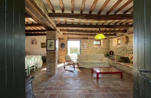 Amandola Villa | Countryside Villa in Amandola with Swimming Pool