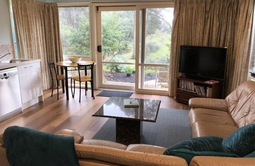 Hepburn Apartment | CountrysideRetreat Romance Intimate NativeWildlife Daylesford - Hepburn