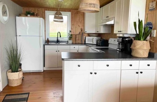 Milford Cottage | County Beach House - right on South Bay with incredible Lake Ontario views