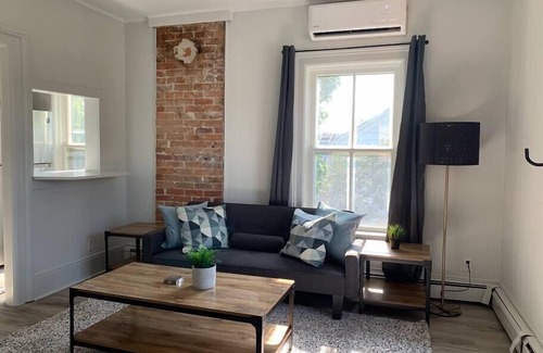Wellington Apartment | County Cove - Consecon Suite