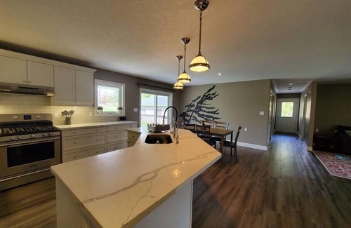 North Port House | County Greenside Lakeview Resort(Greenpoint Lodge)