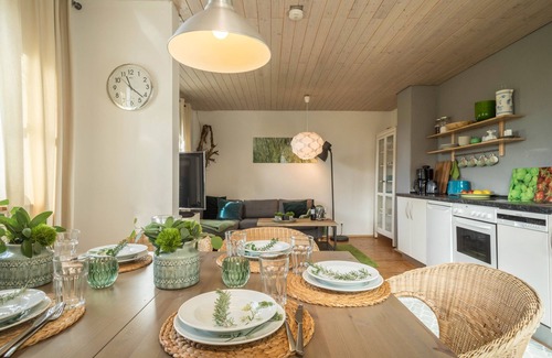 Karsee House | County Home “Landlust-Karsee” in Rural Area with Mountain View & Garden
