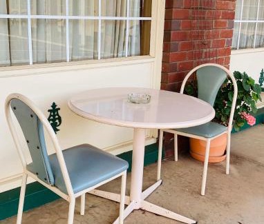 West Wyalong Hotel | County Lodge Motor Inn