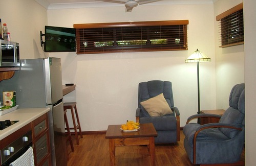 Atherton House | Couple Friendly Self Contained Apartment