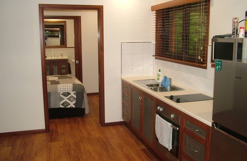 Atherton House | Couple Friendly Self Contained Apartment
