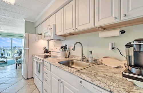 Ocean City Apartment | Couple's Corner - 2 Blocks to the Boardwalk - Panoramic Views of Assateague Island, Bay and Ocean