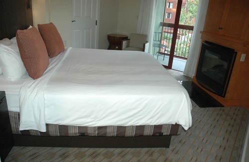South Lake Tahoe Resort | Couple's Retreat Room at The Marriott Grand Residence