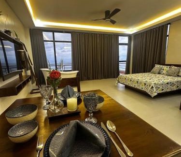 Sawang House | Couple Suite with Ocean View & Relaxing Tub Batangas