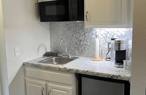 Branson West House | Couples Condo Retreat! Golf ▪ 3 Pools ▪ Patio ▪ Golf View ▪ SDC ▪ No Stairs