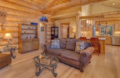 Three Rivers Cabin | Couples Fav! log cabin on river front, private hot tub, single level, dogs ok