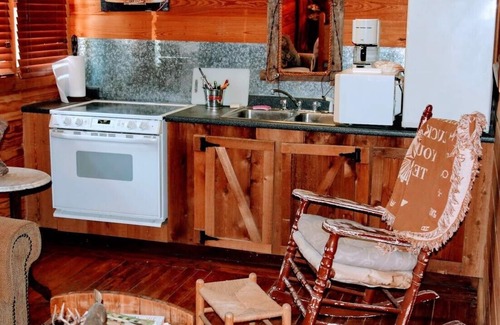 Water Valley House | Couples Get-A-Way ~ Relax, Read A Book, Or Just Sit And Watch The Wildlife.