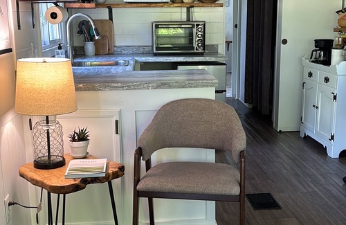 Vandalia House | Couples Hideaway, Romantic, Private, Shipshewana close, Nature, Trails, Wildlife