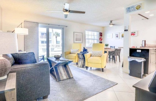 New Smyrna Beach Condo | Couples Retreat at Colony Beach Club