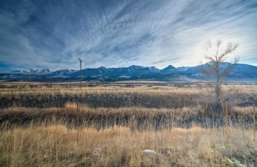 Livingston House | Couples Retreat 1-Hour Drive from Yellowstone NP!