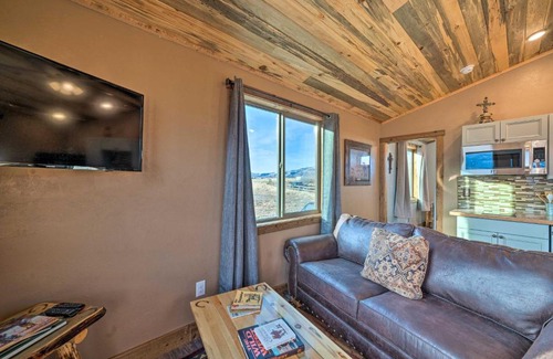 Livingston House | Couples Retreat 1-Hour Drive from Yellowstone NP!