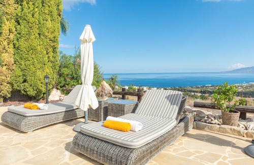 Latchi Cottage | Couples Retreat - a villa that sleeps 4 guests in 2 bedrooms