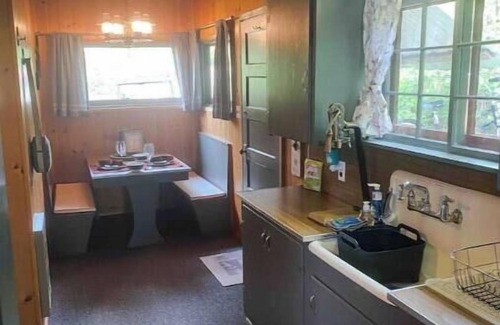 Woods Bay House | Couples retreat on Flathead Lake with lake access!nn