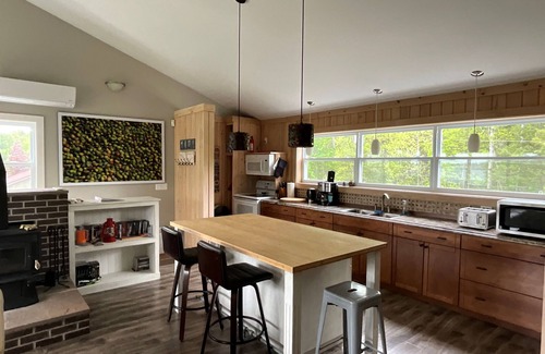 Jardineville Apartment | Couples Retreat- private loft apartment with water access and beautiful views.
