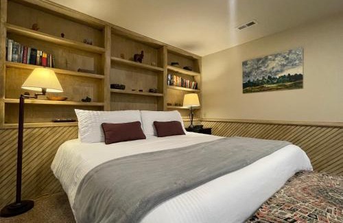 Fort Collins Apartment | Couples Retreat with Hot Tub, Sauna and Steam Room