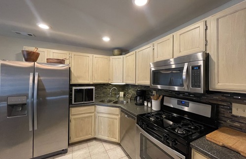 Fort Collins Apartment | Couples Retreat With Hot Tub, Sauna and Steam Room