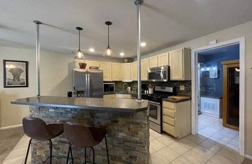 Fort Collins Apartment | Couples Retreat With Hot Tub, Sauna and Steam Room
