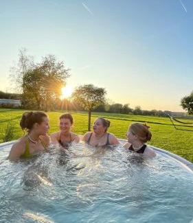 Remicourt House | Cour 44 - Gite de charme avec sauna et jacuzzi