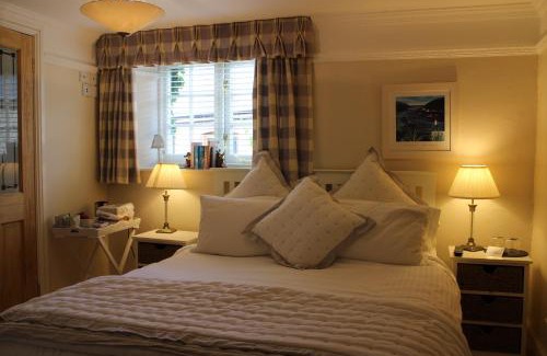 Aveton Gifford Bed & Breakfast | Court Barton Farm