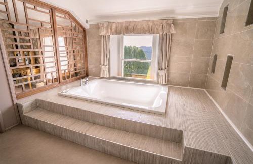 Bridgend House | Court Colman Manor