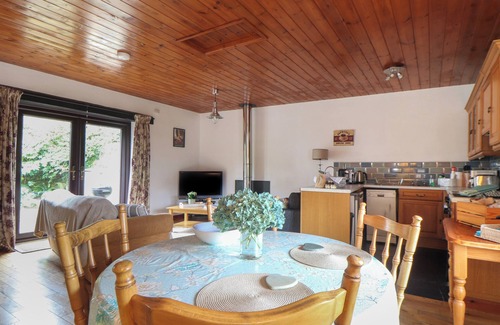 Pelynt Cottage | COURT COTTAGE, pet friendly, with open fire in Pelynt