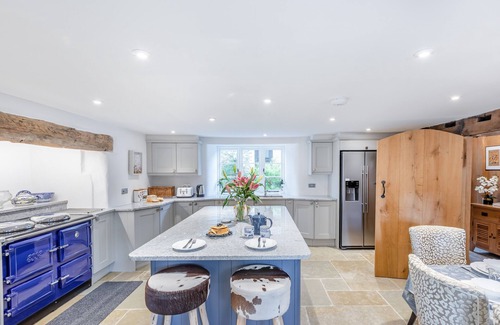 Chittlehampton House | Court - Four Bedroom House, Sleeps 8