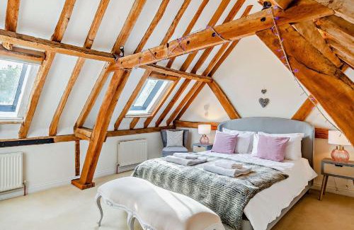 Warbleton House | Court Lodge Oast
