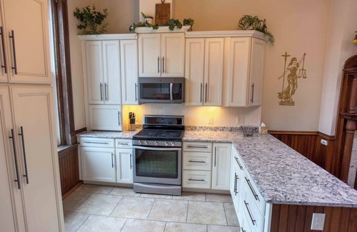 Clarksburg Apartment | Court St Suite, Court St Suite Check-in/Out at 1p.m.