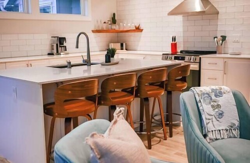 Courtenay Apartment | Courtenay Luxe Suite