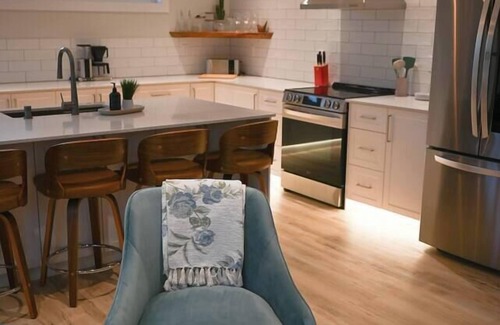 Courtenay Apartment | Courtenay Luxe Suite