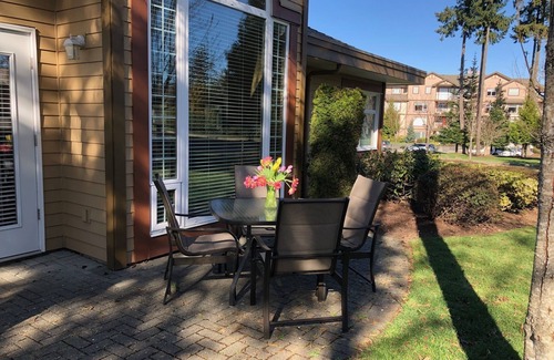 Comox Condo | Courtenay - Quiet luxury condo at Crown Isle