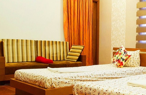 Madurai House | Courteous decorate Rooms/Madurai Crazy Homes Stay